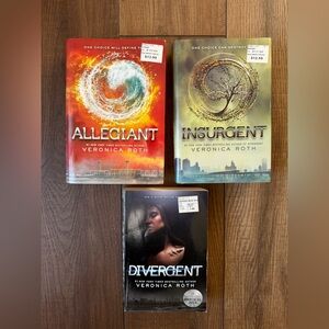Divergent Series By Veronica Roth Books 1-3 Divergent Insurgent Allegiant